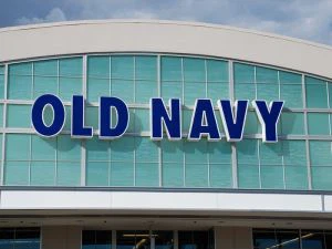 पुराने नौसेना के खुदरा स्टोर पर हस्ताक्षर